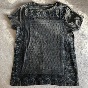 bandana patterned t-shirt